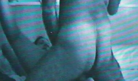 18 años blanco www video de maduras culo moza se masturba dos agujeros al aire libre